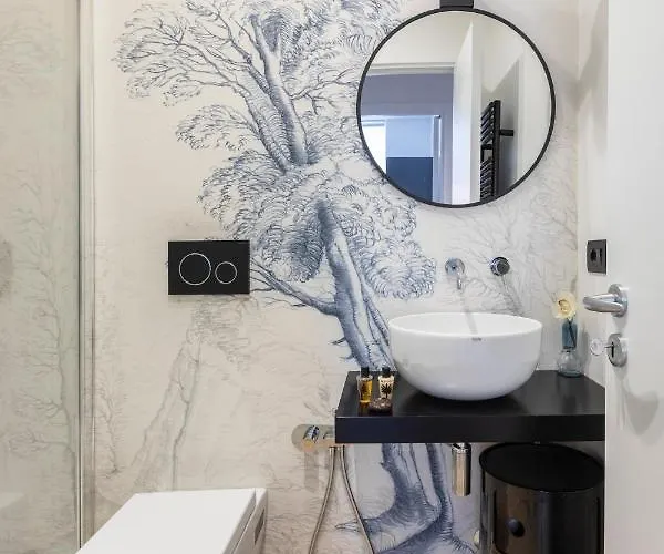 Romac Trinity - 3bdr With Sauna & Jacuzzi In Campo De Fiori Apartment