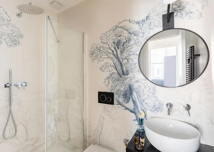 Romac Trinity - 3bdr With Sauna & Jacuzzi In Campo De Fiori Apartment *